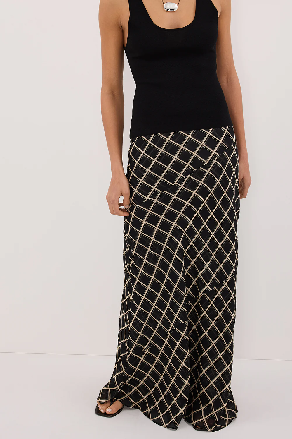 ARLINGTON BLACK MIDI SKIRT - Gamepaces