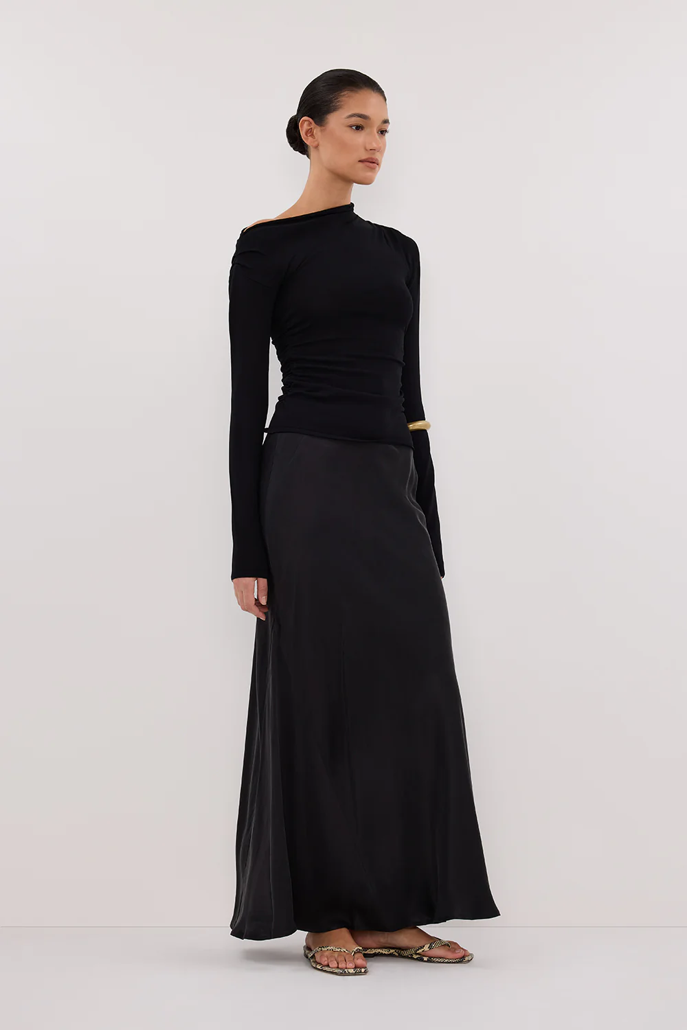 ARIEL BLACK LONG SLEEVE KNIT TOP - Gamepaces