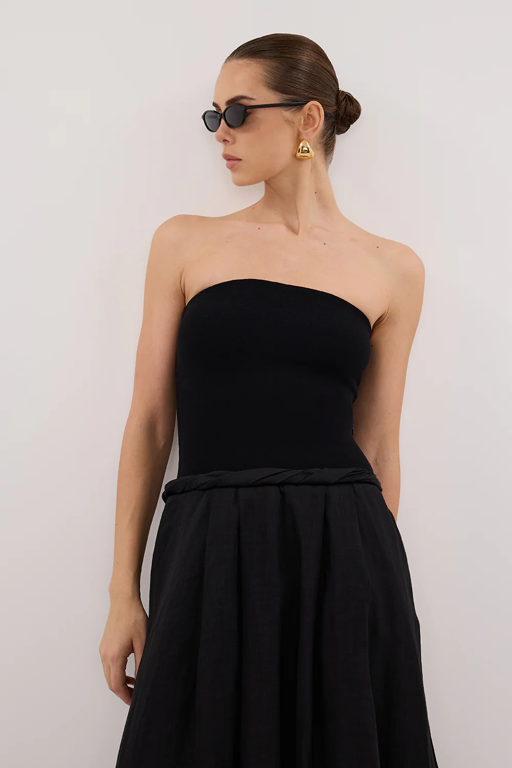 COCO BLACK STRAPLESS HYBRID MIDI DRESS - Gamepaces