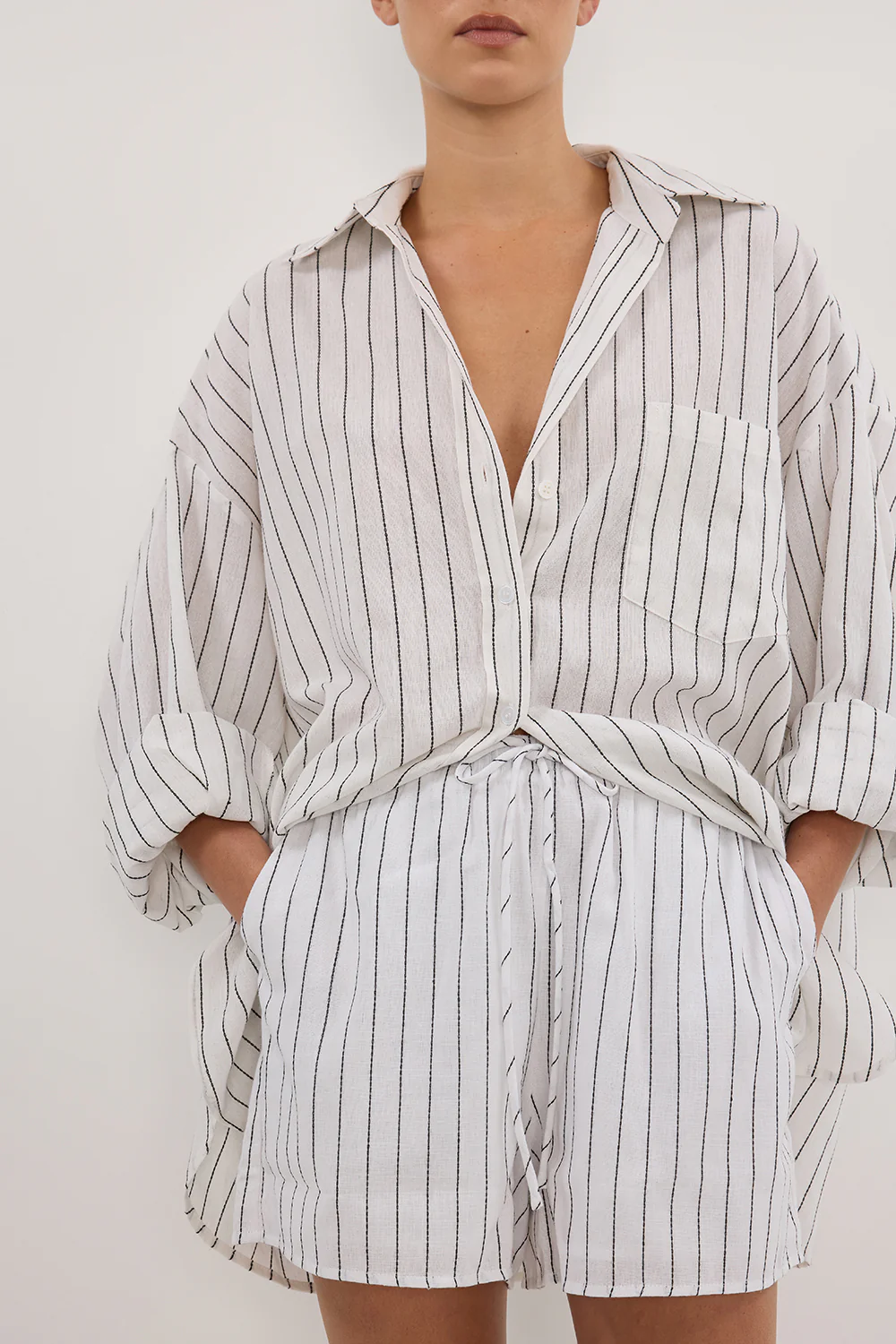 OLLIE WHITE STRIPE SHORT - Gamepaces