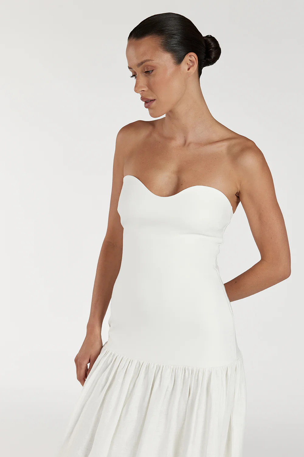 ELLISON WHITE STRAPLESS MIDI DRESS - Gamepaces