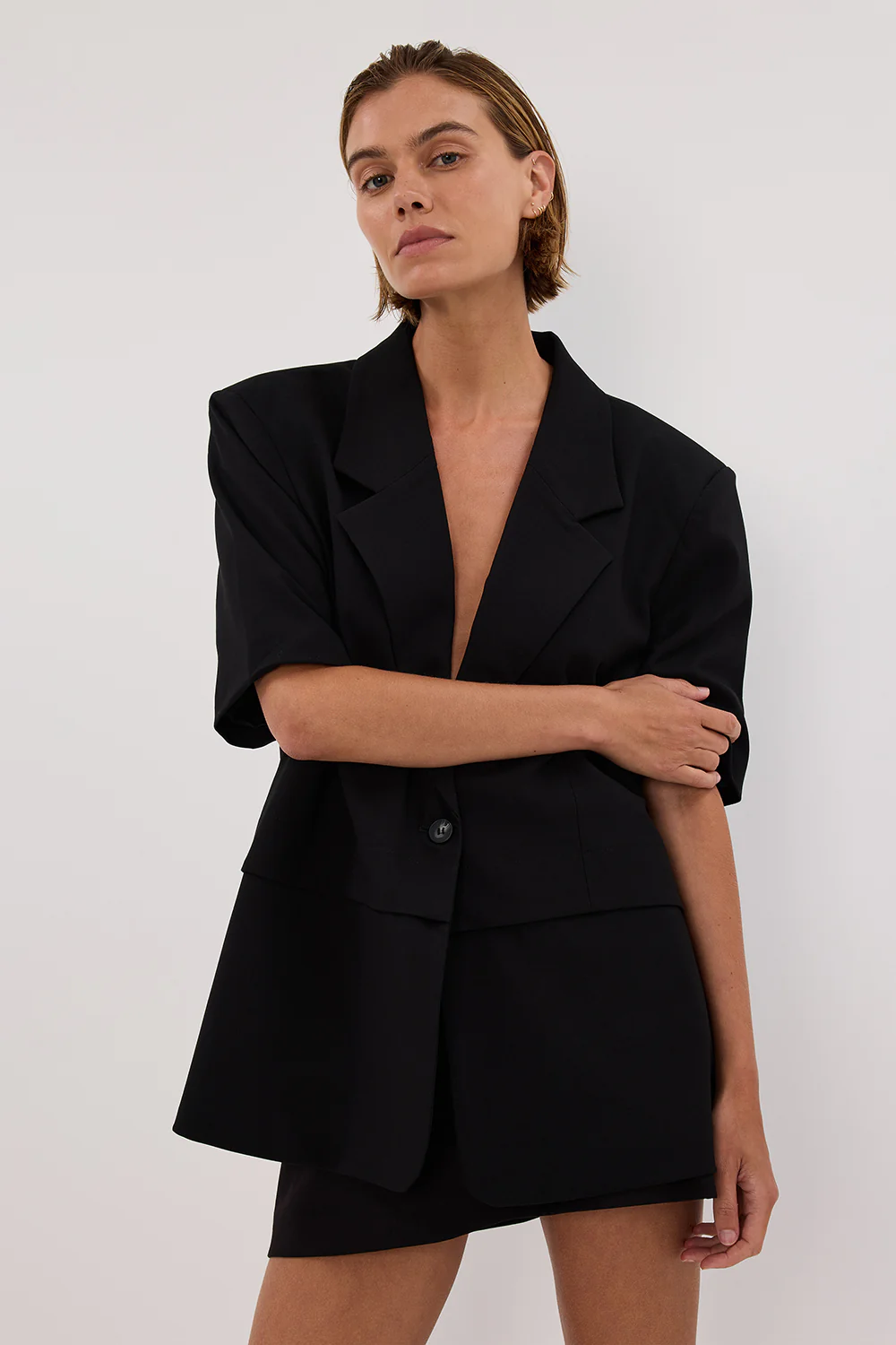 RITA BLACK SHORT SLEEVE BLAZER - Gamepaces