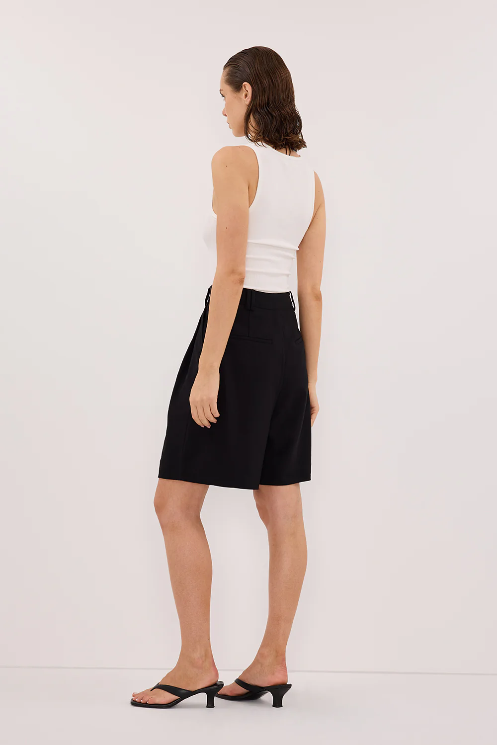 LIZA BLACK TAILORED BERMUDA SHORT - Gamepaces