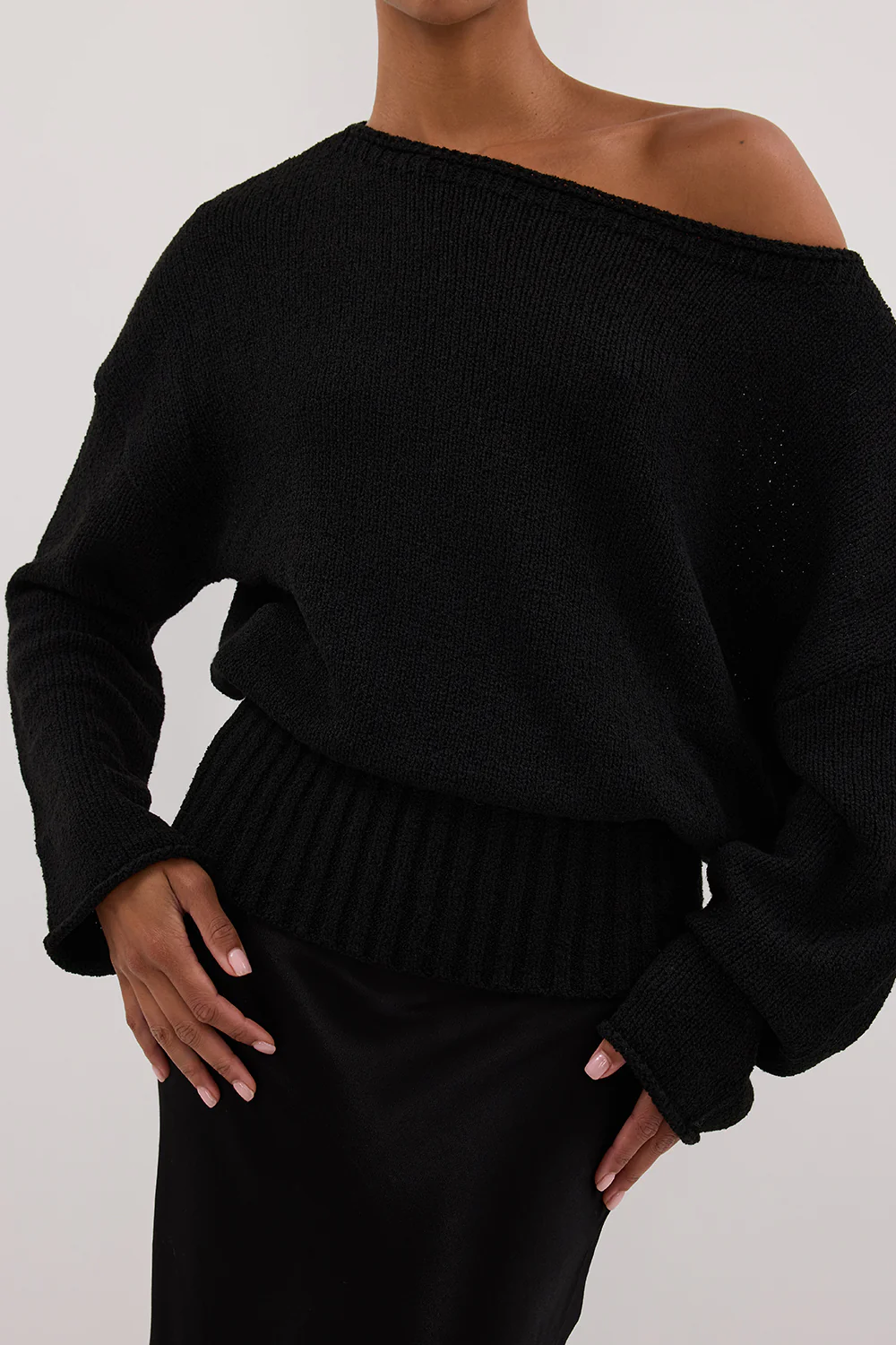 JULES BLACK LONG SLEEVE KNIT TOP - Gamepaces