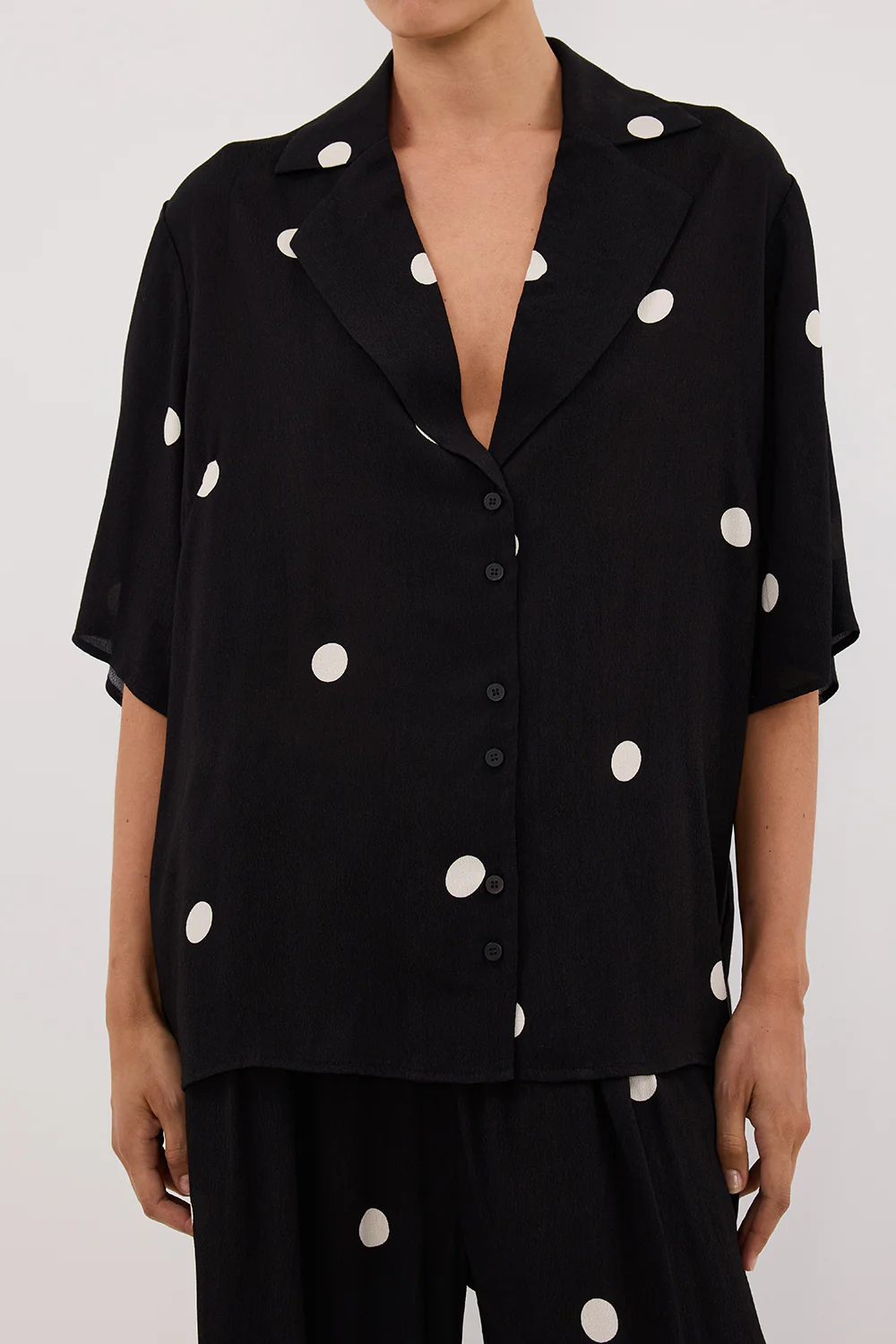 LAURA SPOT SHORT SLEEVE SHIRT - Gamepaces