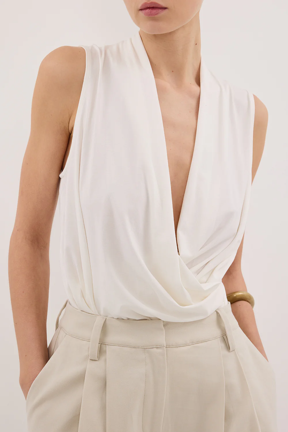 FELICITY OFF WHITE SLEEVELESS WRAP TOP - Gamepaces