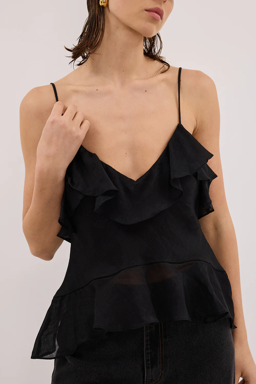 SARA BLACK RAMIE CAMI TOP - Gamepaces