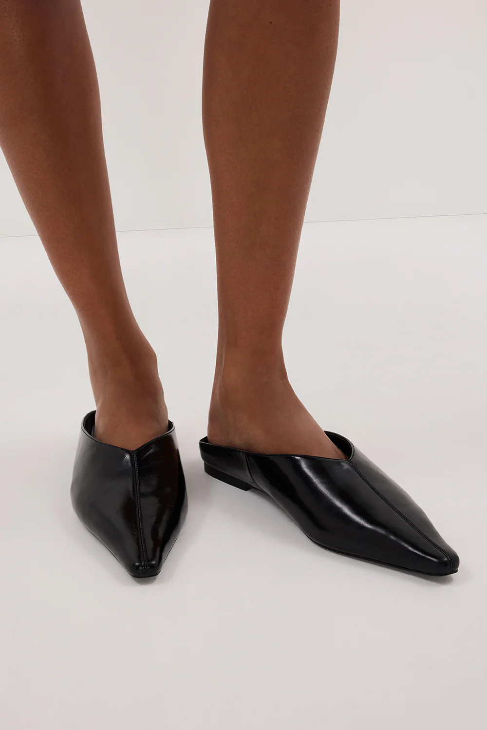 ALIAS MAE OLIVE MULE BLACK - Gamepaces