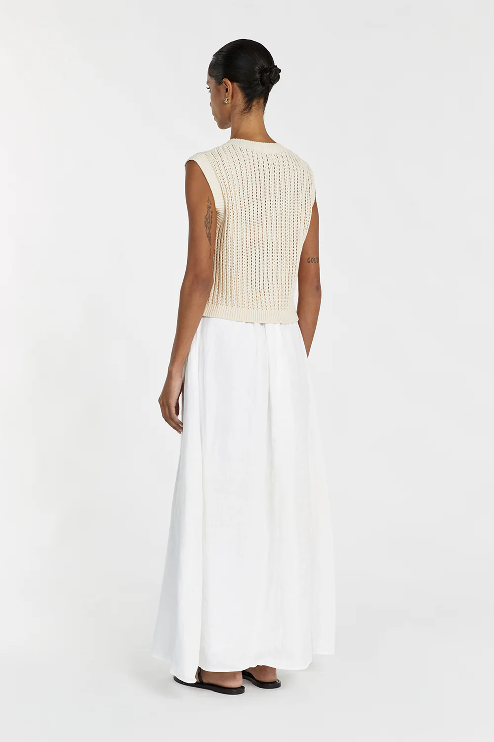 BLOOM CHALK CROCHET CROP VEST - Gamepaces