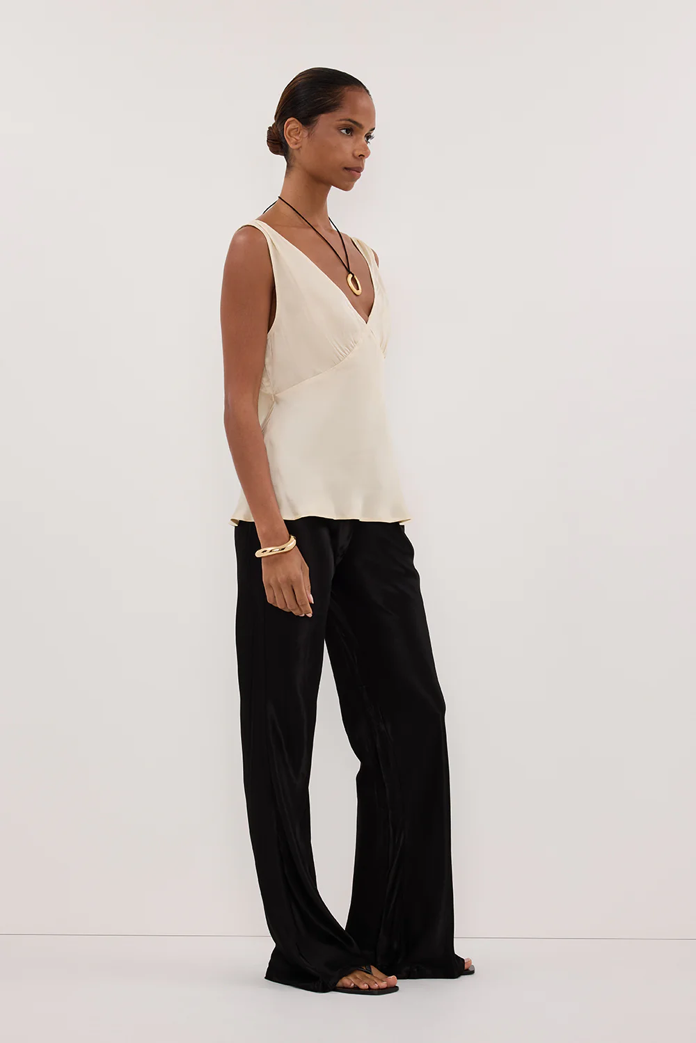 JORJA STRAW SLEEVELESS SILK TOP - Gamepaces