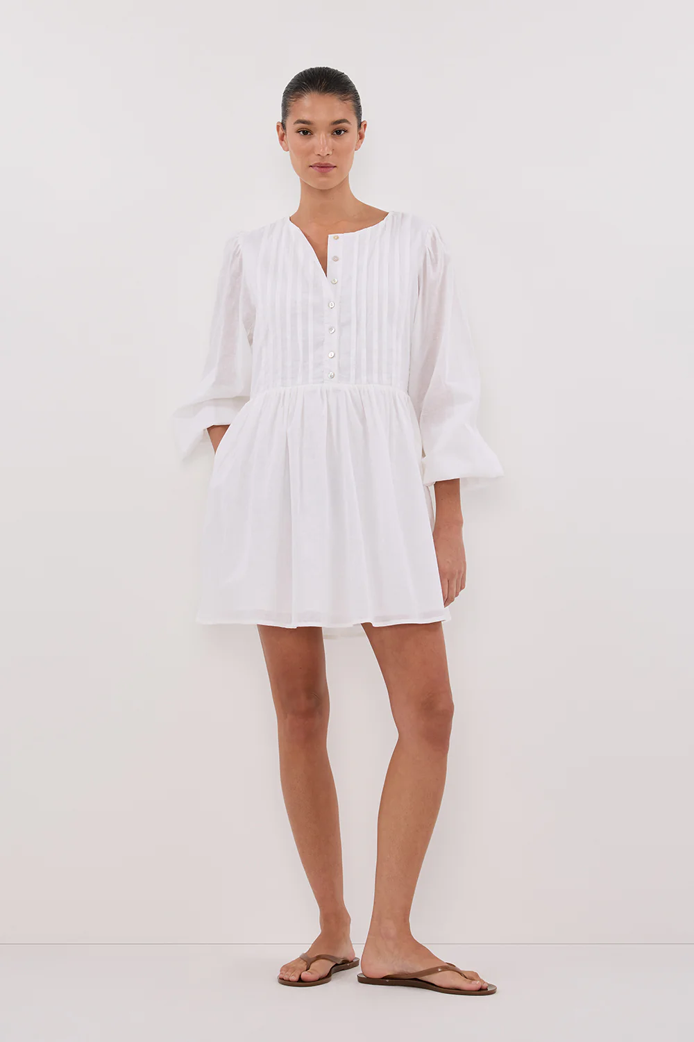 LARS WHITE BUTTON LONG SLEEVE LINEN MINI DRESS - Gamepaces