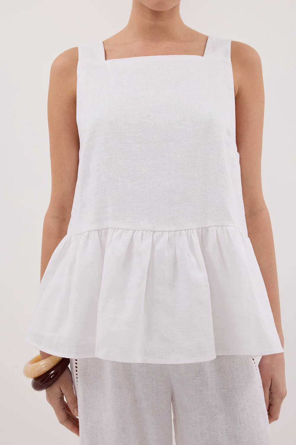 DAISY WHITE LINEN PEPLUM TOP - Gamepaces