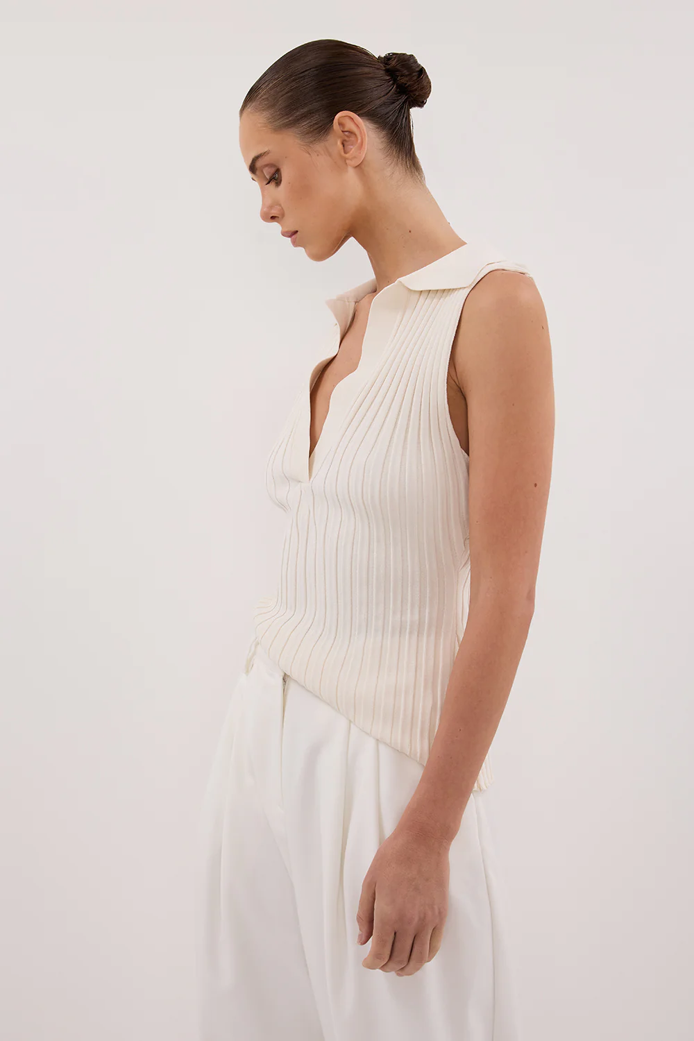 HAL PLASTER SLEEVELESS KNIT TOP - Gamepaces