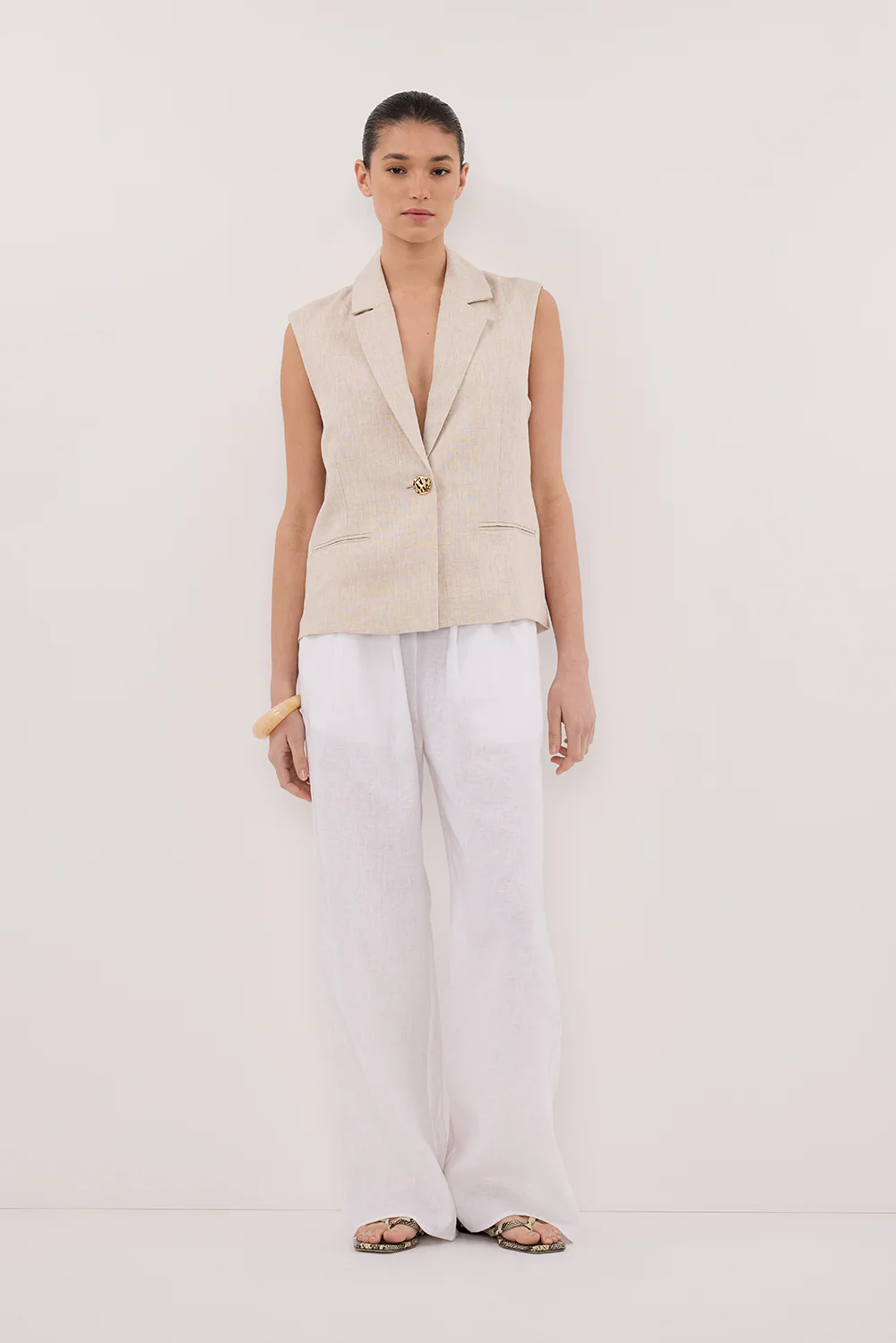 SELAH NATURAL LINEN SLEEVELESS VEST - Gamepaces