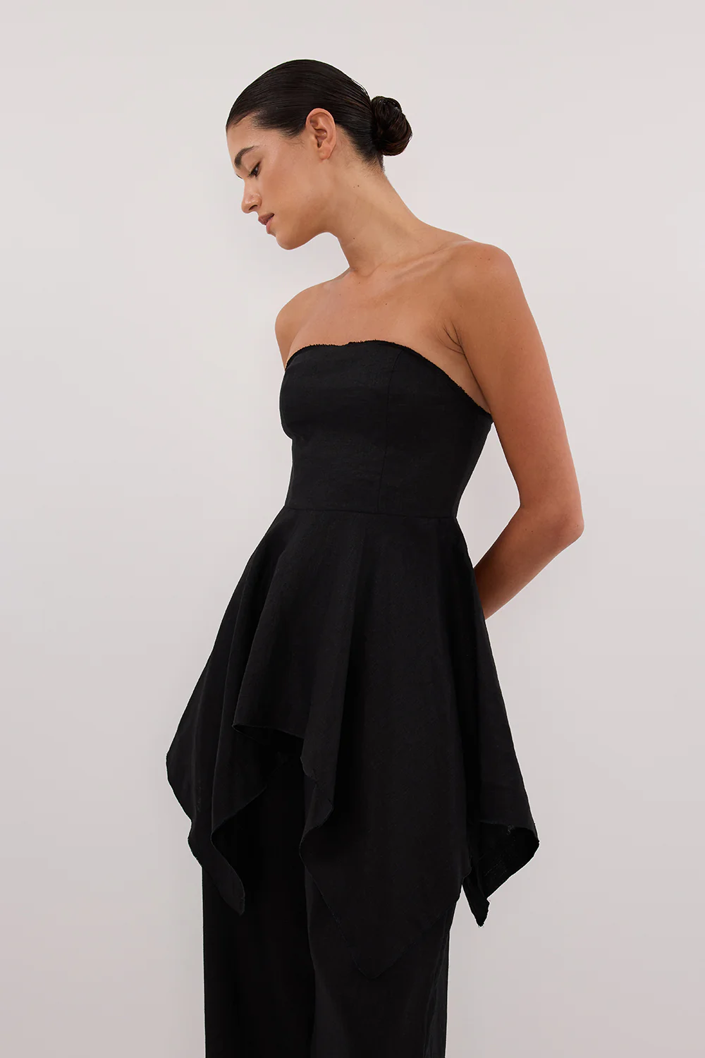 LUNA BLACK LINEN HANDKERCHIEF TOP - Gamepaces