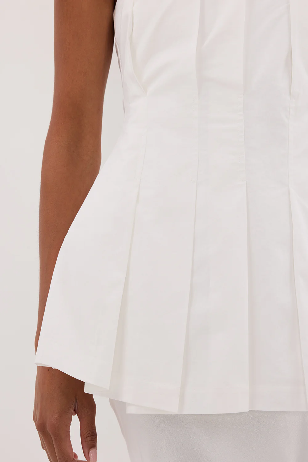 LILLY WHITE PLEATED STRAPLESS TOP - Gamepaces