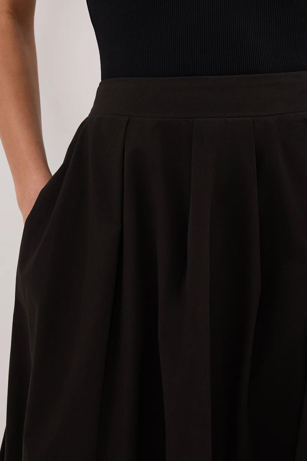 CONAGH BLACK POPLIN MIDI SKIRT - Gamepaces