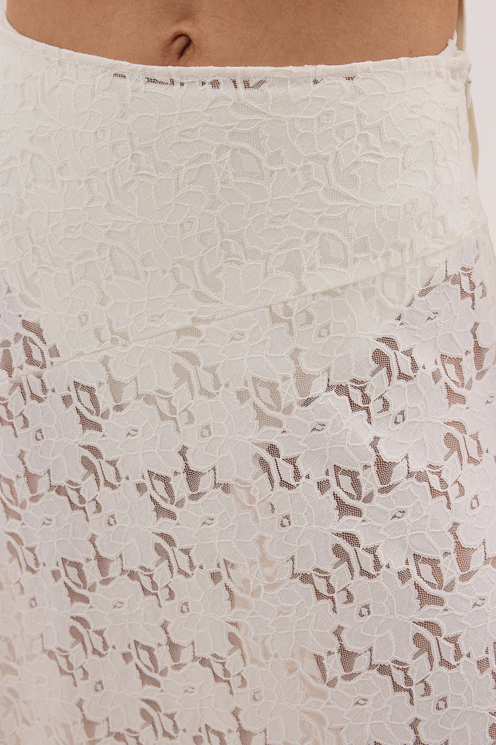 LOULA WHITE LACE SKIRT - Gamepaces