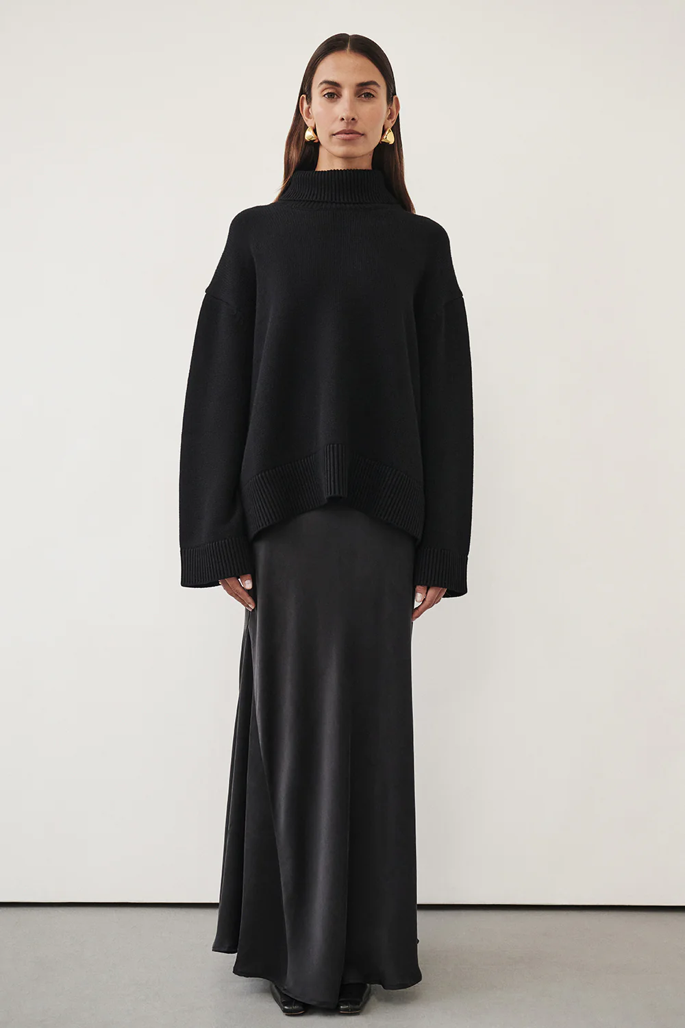 ELLA BLACK TURNBACK NECK KNIT JUMPER - Gamepaces