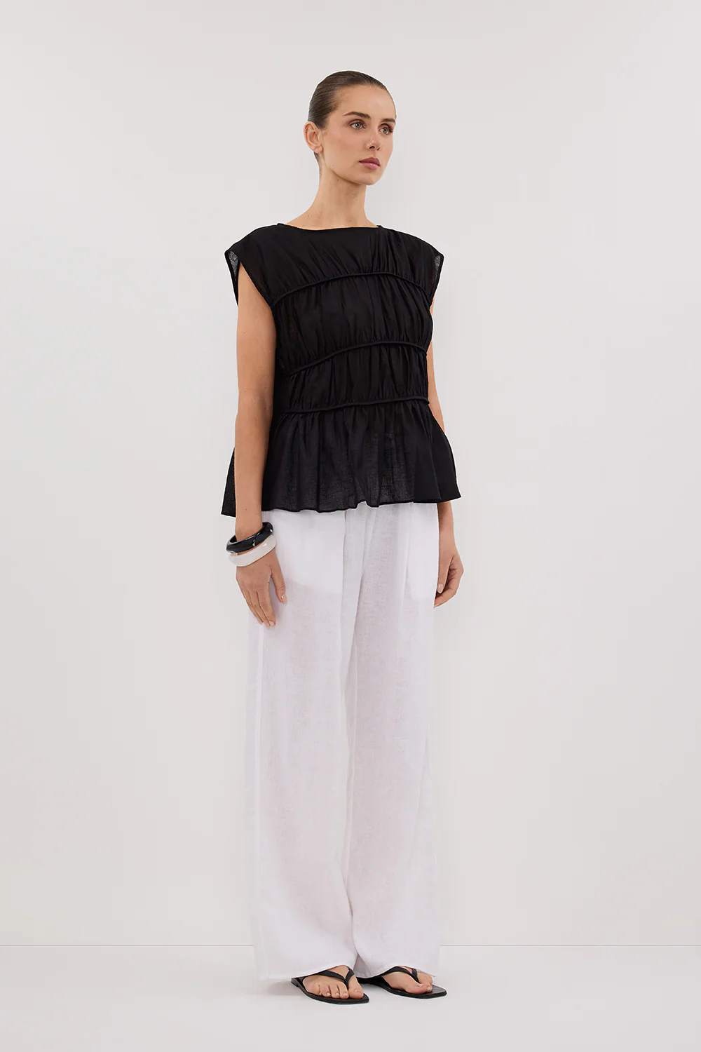 FLYNN BLACK LINEN TIERED TOP - Gamepaces