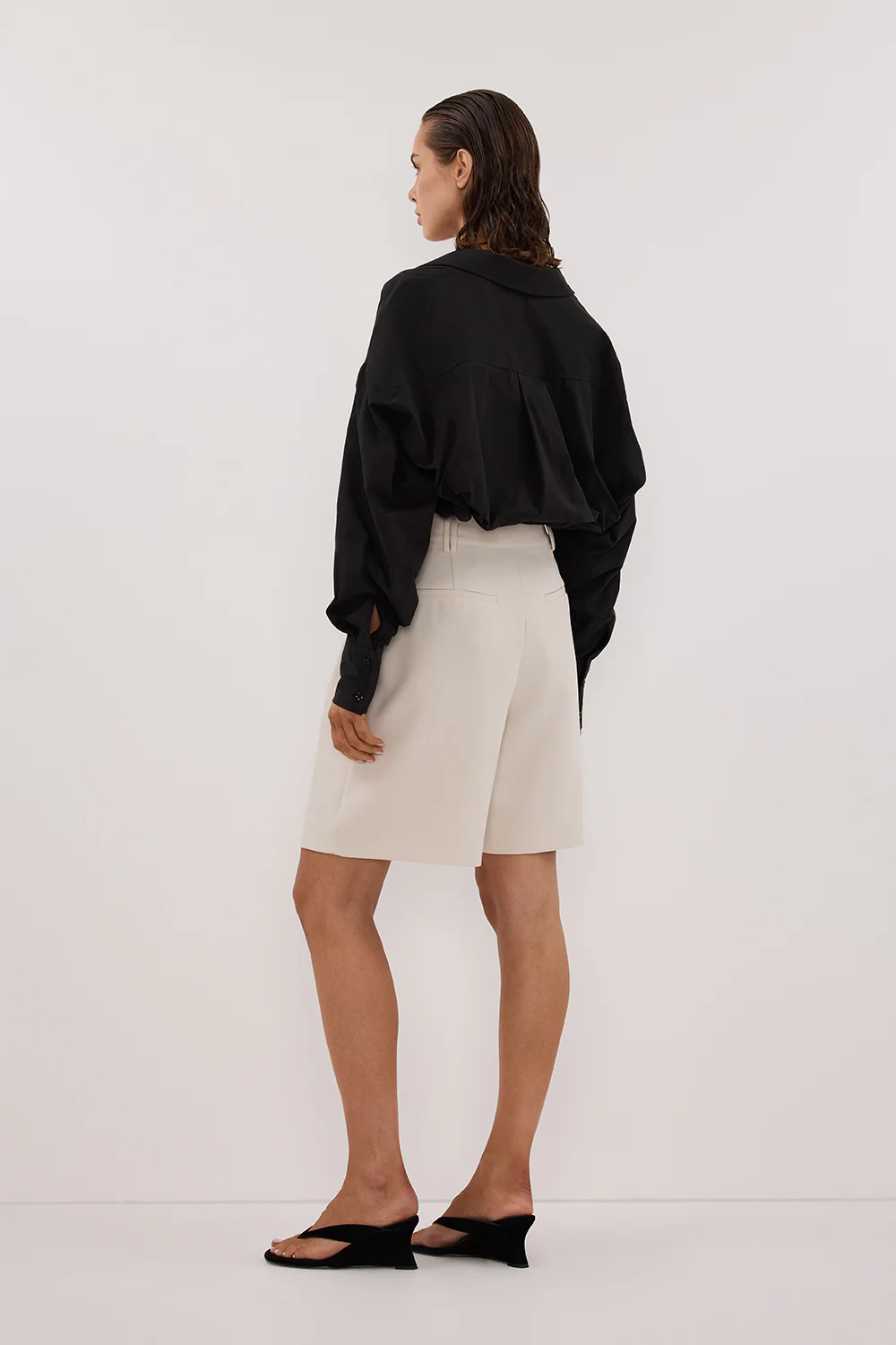 CHELSEA BONE BERMUDA SHORT - Gamepaces