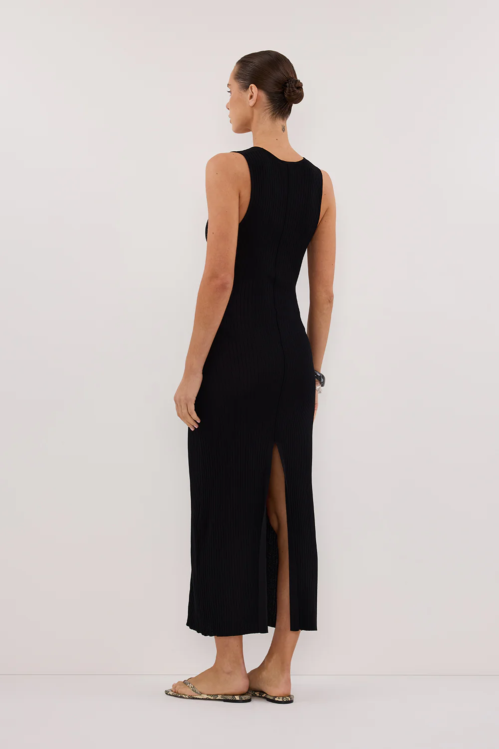 EVE BLACK SCOOP KNIT MIDI DRESS - Gamepaces