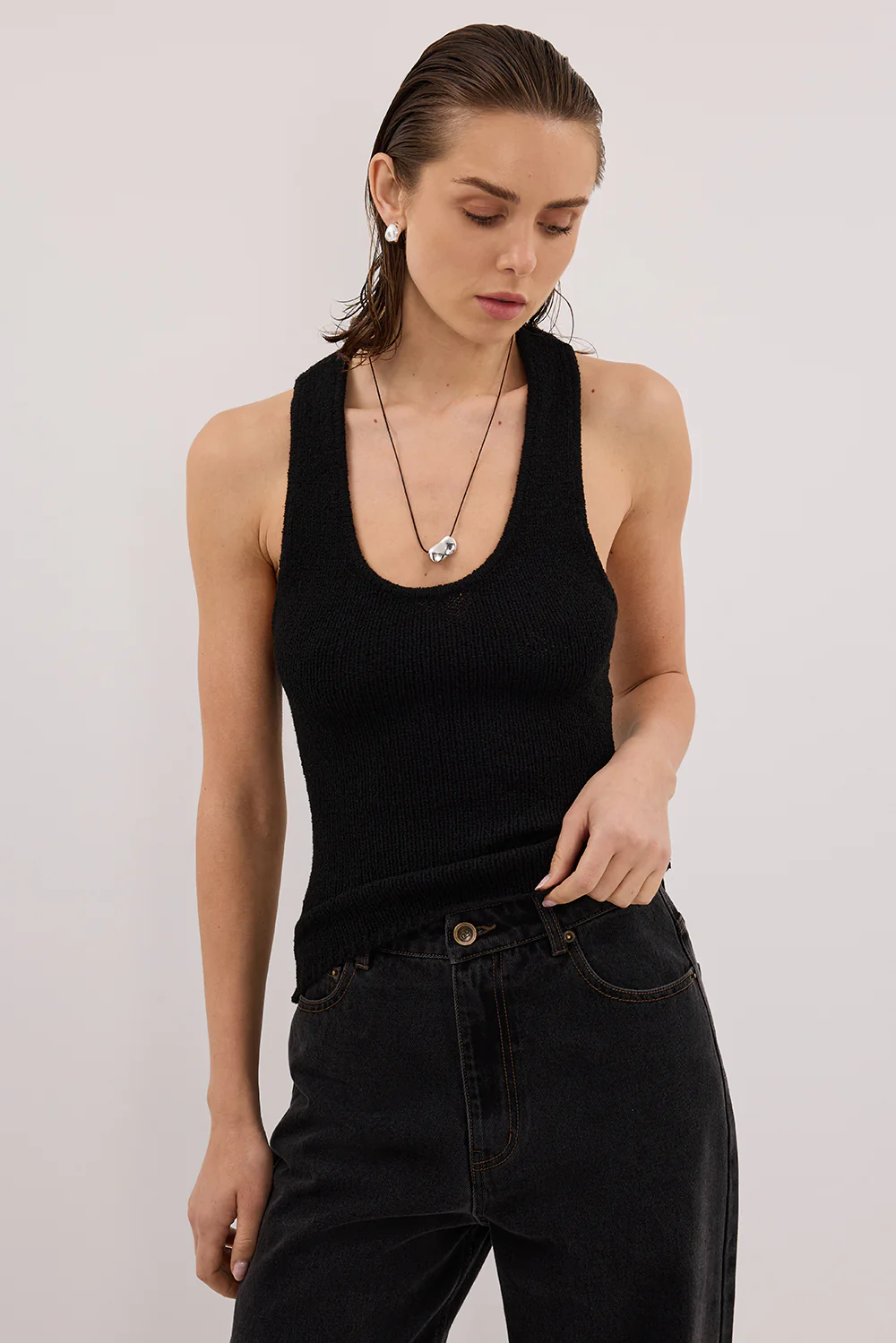 ASPEN BLACK SLEEVELESS RACER KNIT TOP - Gamepaces