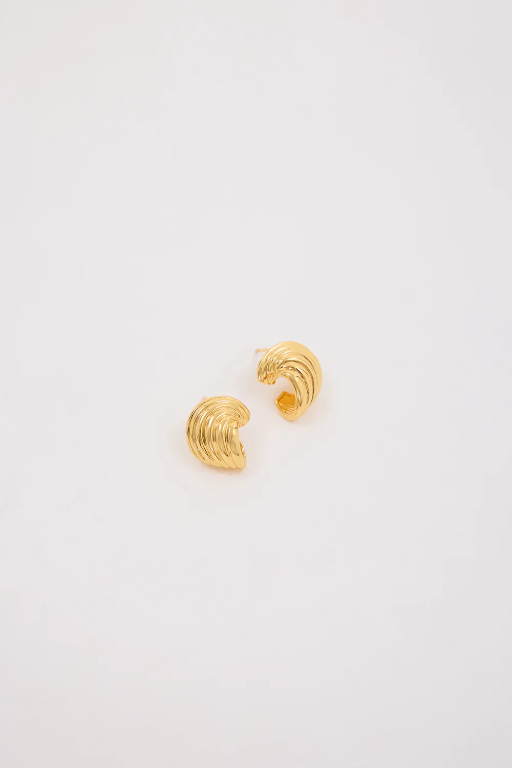 AMBER SCEATS KONA EARRING GOLD - Gamepaces