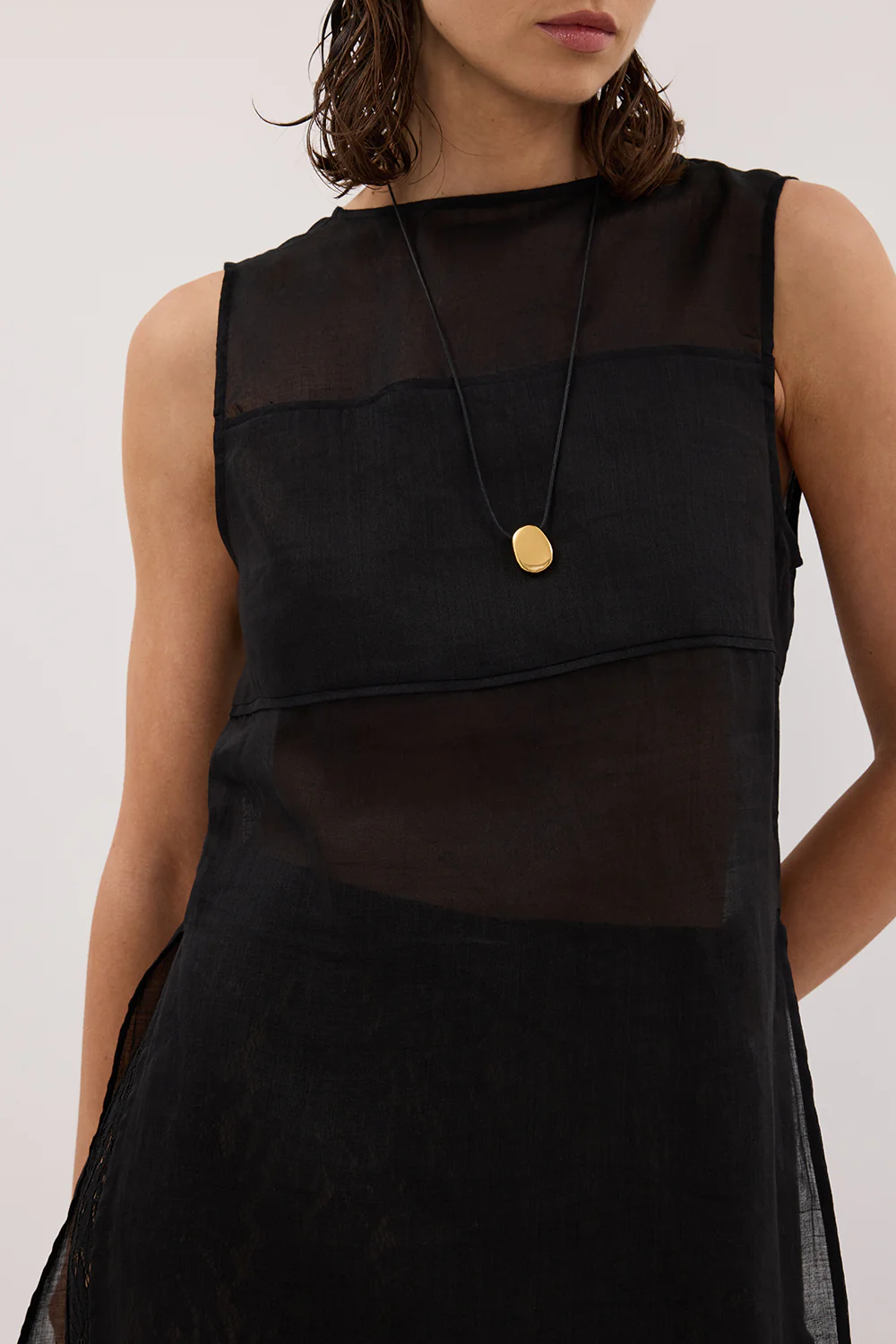KAI BLACK RAMIE SLEEVELESS TUNIC TOP - Gamepaces