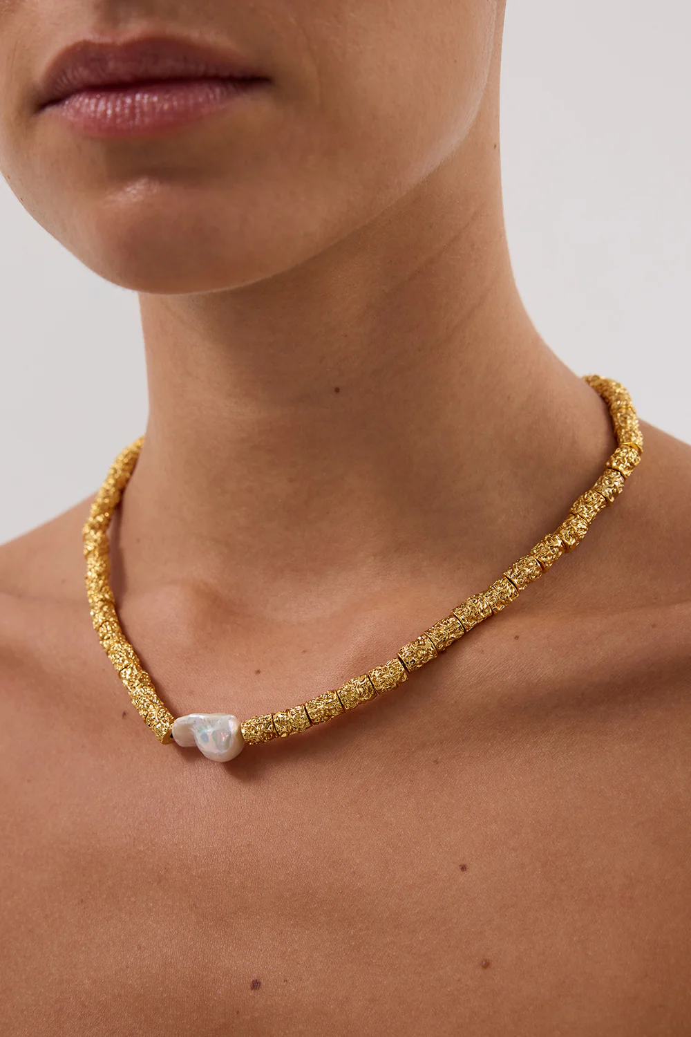 AMBER SCEATS LIORA NECKLACE GOLD - Gamepaces