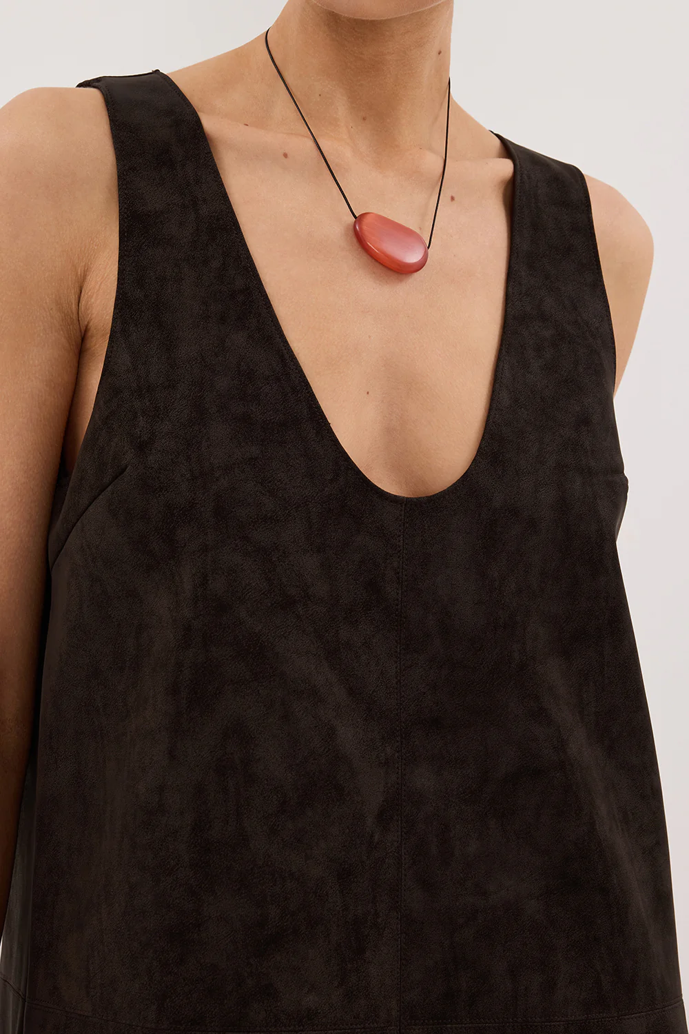 OAKLAND CHOC FAUX SUEDE MINI DRESS - Gamepaces