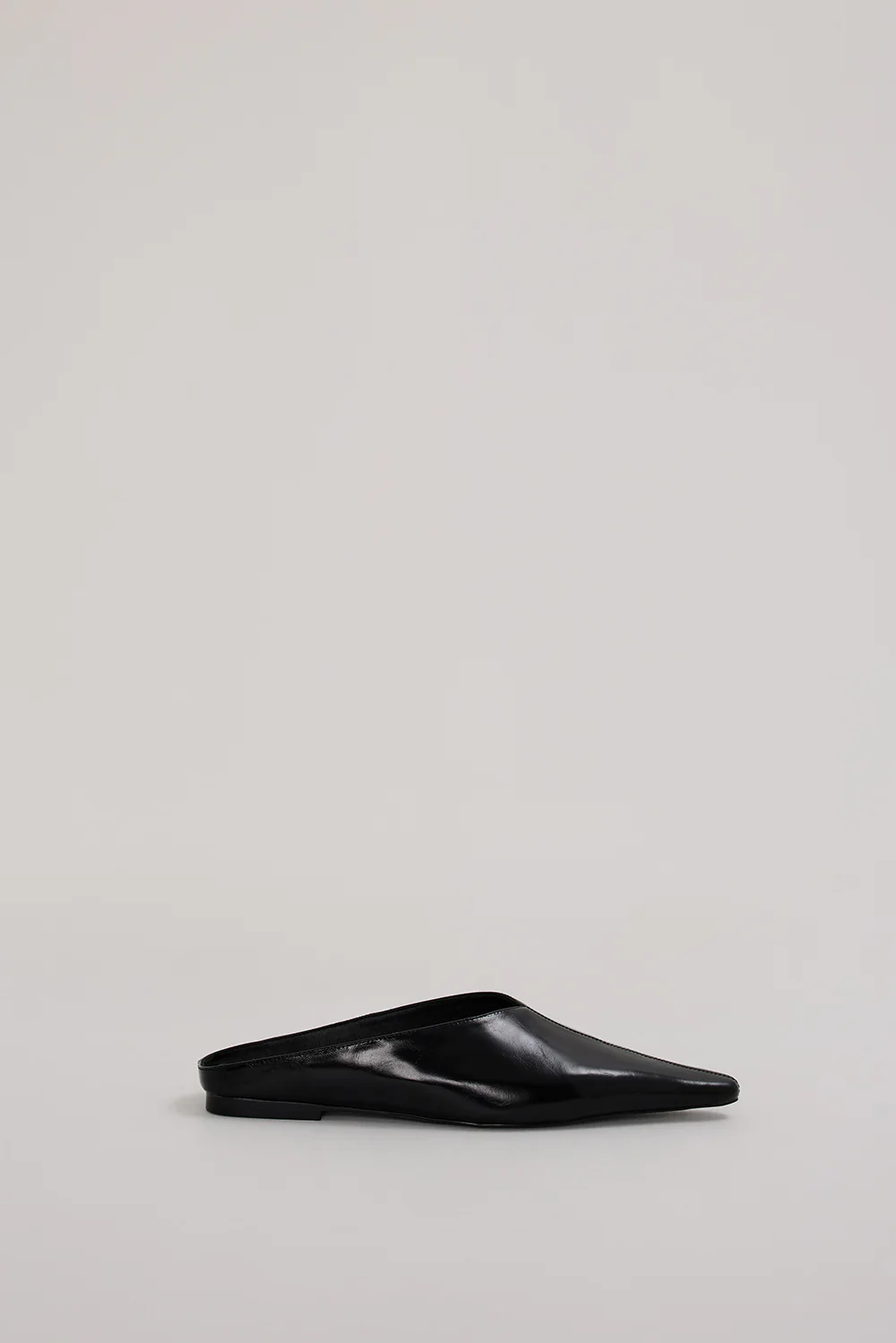 ALIAS MAE OLIVE MULE BLACK - Gamepaces