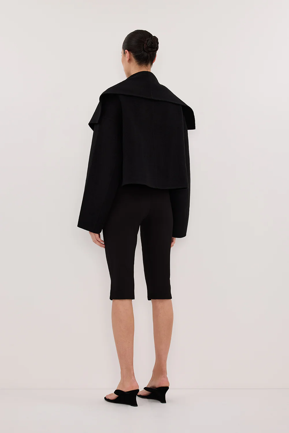 LUCIA BLACK CROPPED WOOL BLEND TRENCH COAT - Gamepaces