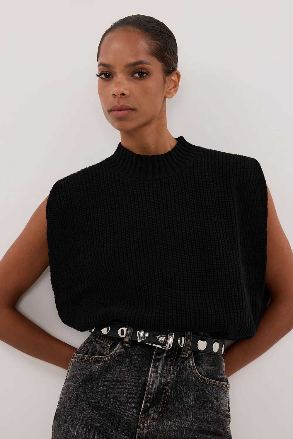 ARO BLACK KNIT TOP - Gamepaces