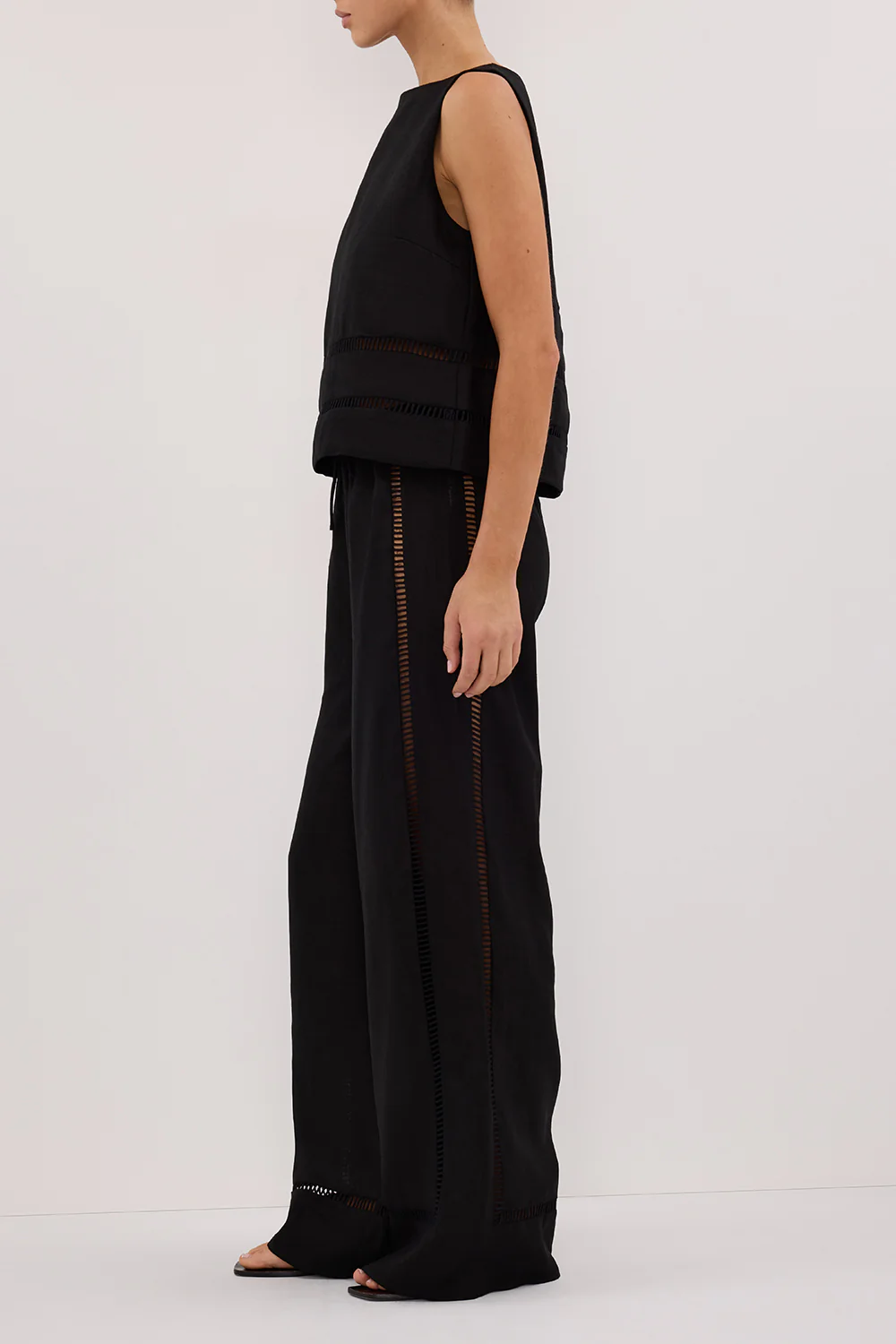 LINDSAY BLACK LINEN PANT - Gamepaces