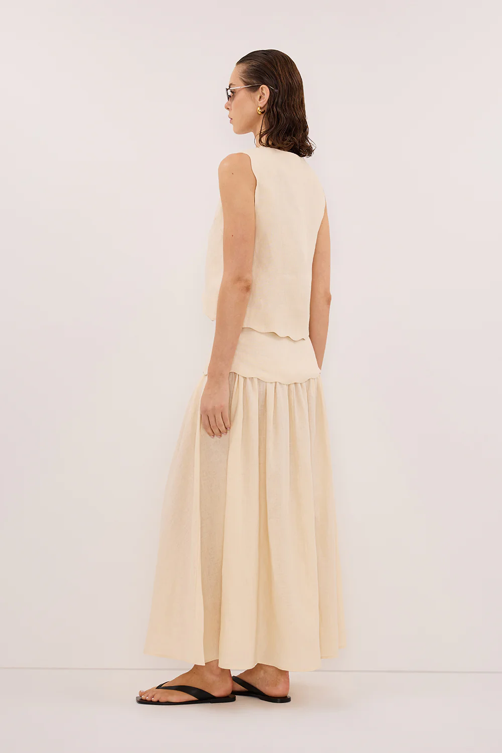 LELA SANDSTONE LINEN MIDI SKIRT - Gamepaces