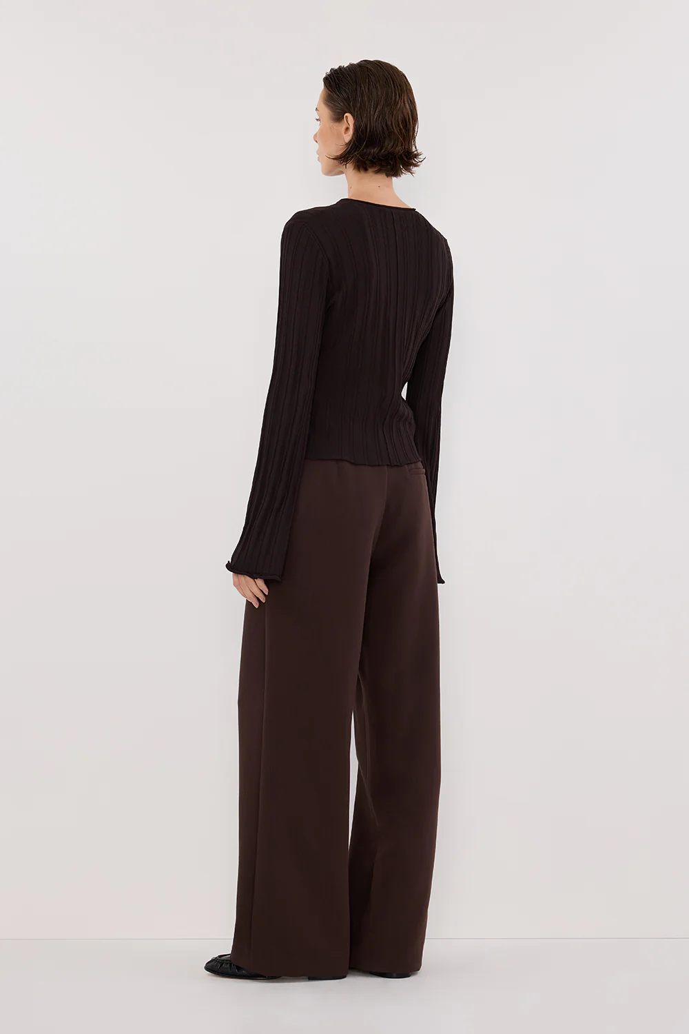 SYLVIA BITTER CHOC CREW KNIT TOP - Gamepaces