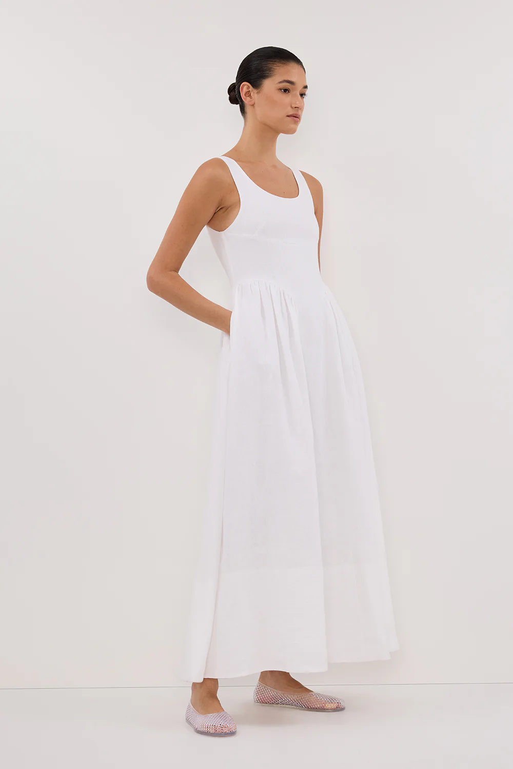 IBIZA WHITE LINEN DRESS - Gamepaces