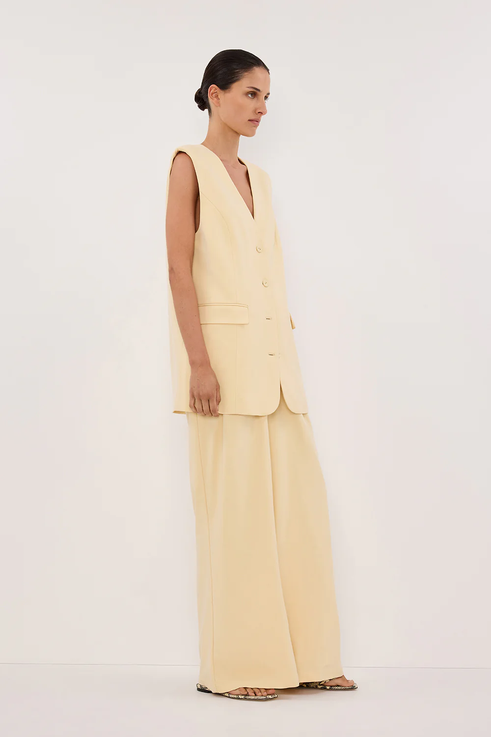 OLIVER DUNE OVERSIZED VEST - Gamepaces