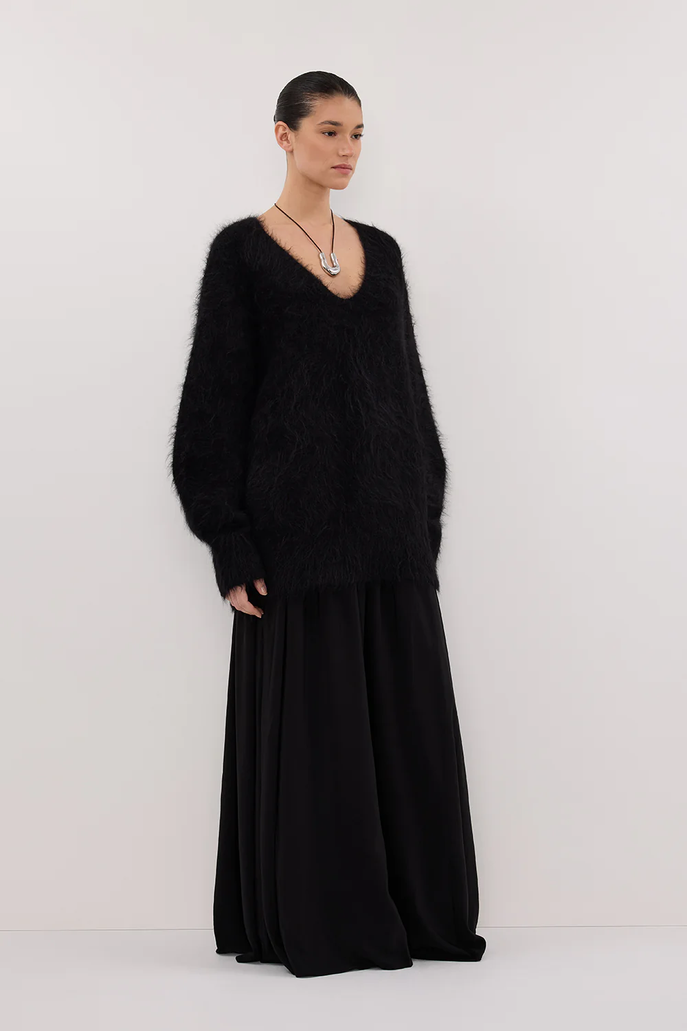 SIERRA BLACK TEXTURED MIDI SKIRT - Gamepaces