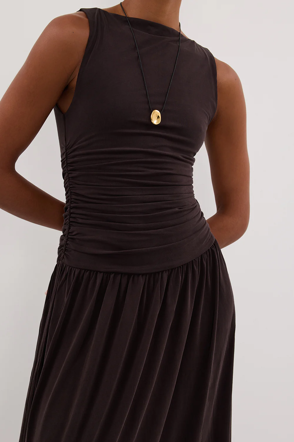 MEG BURNT CHOC SLEEVELESS KNIT MIDI DRESS - Gamepaces