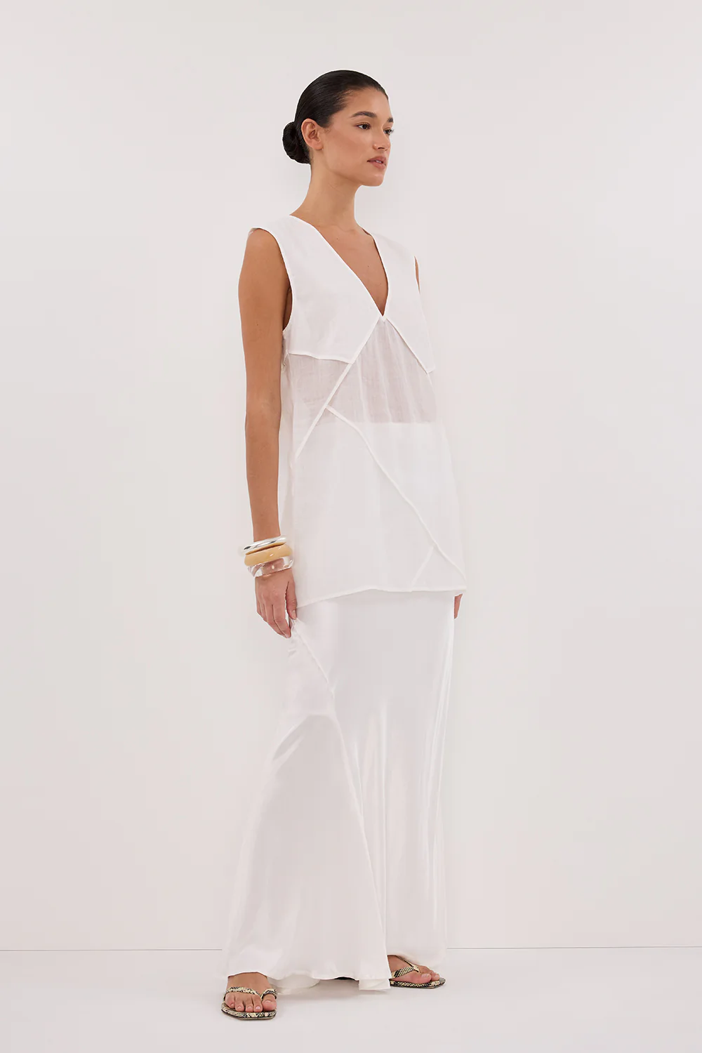 CARMEL WHITE RAMIE V NECK TOP - Gamepaces