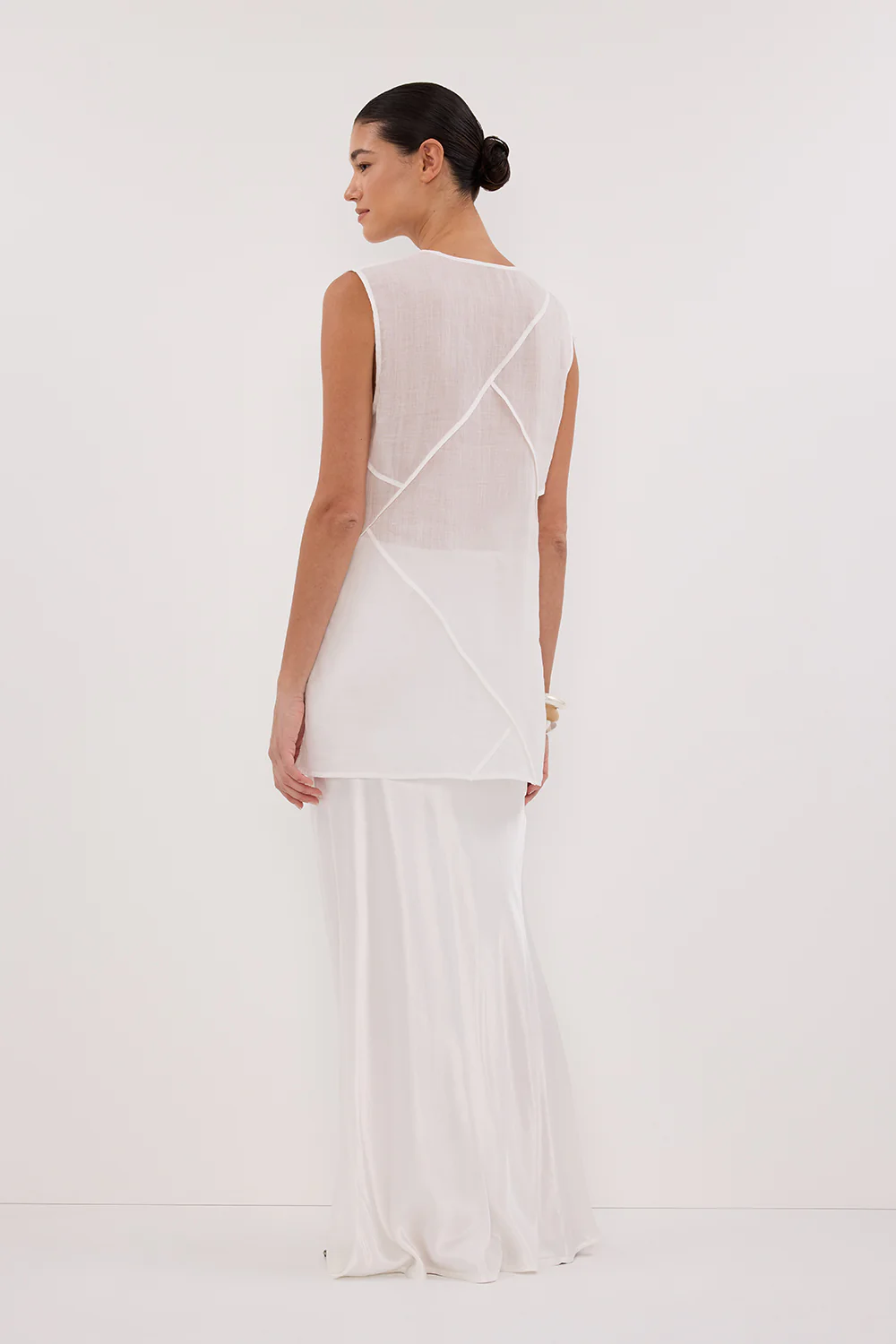 CARMEL WHITE RAMIE V NECK TOP - Gamepaces