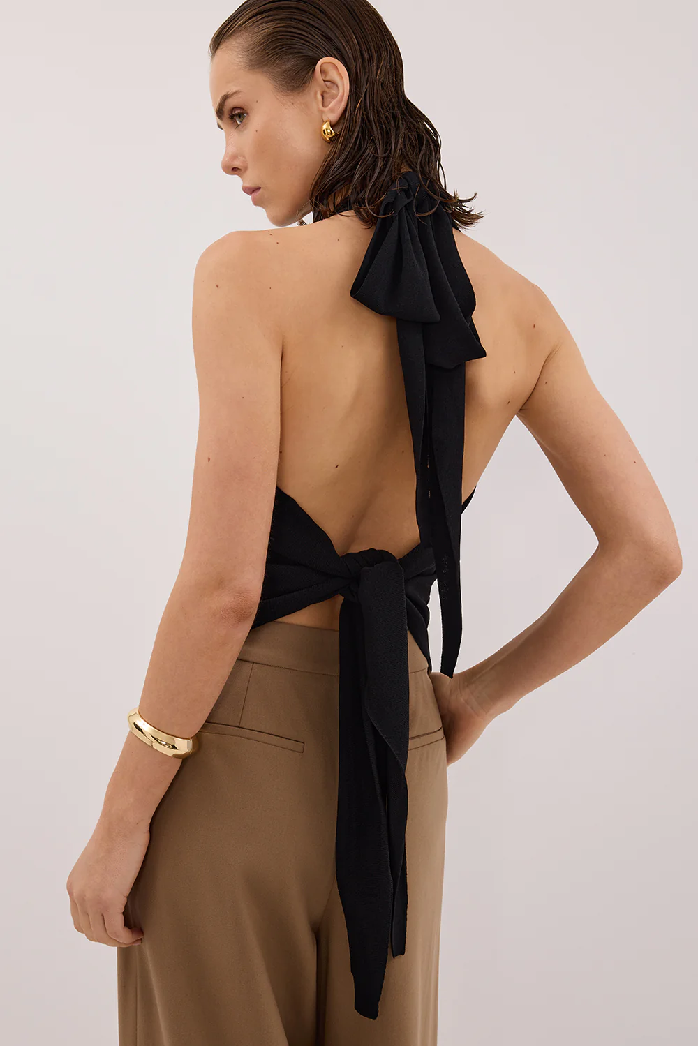 SOL BLACK SCARF HALTER KNIT TOP - Gamepaces