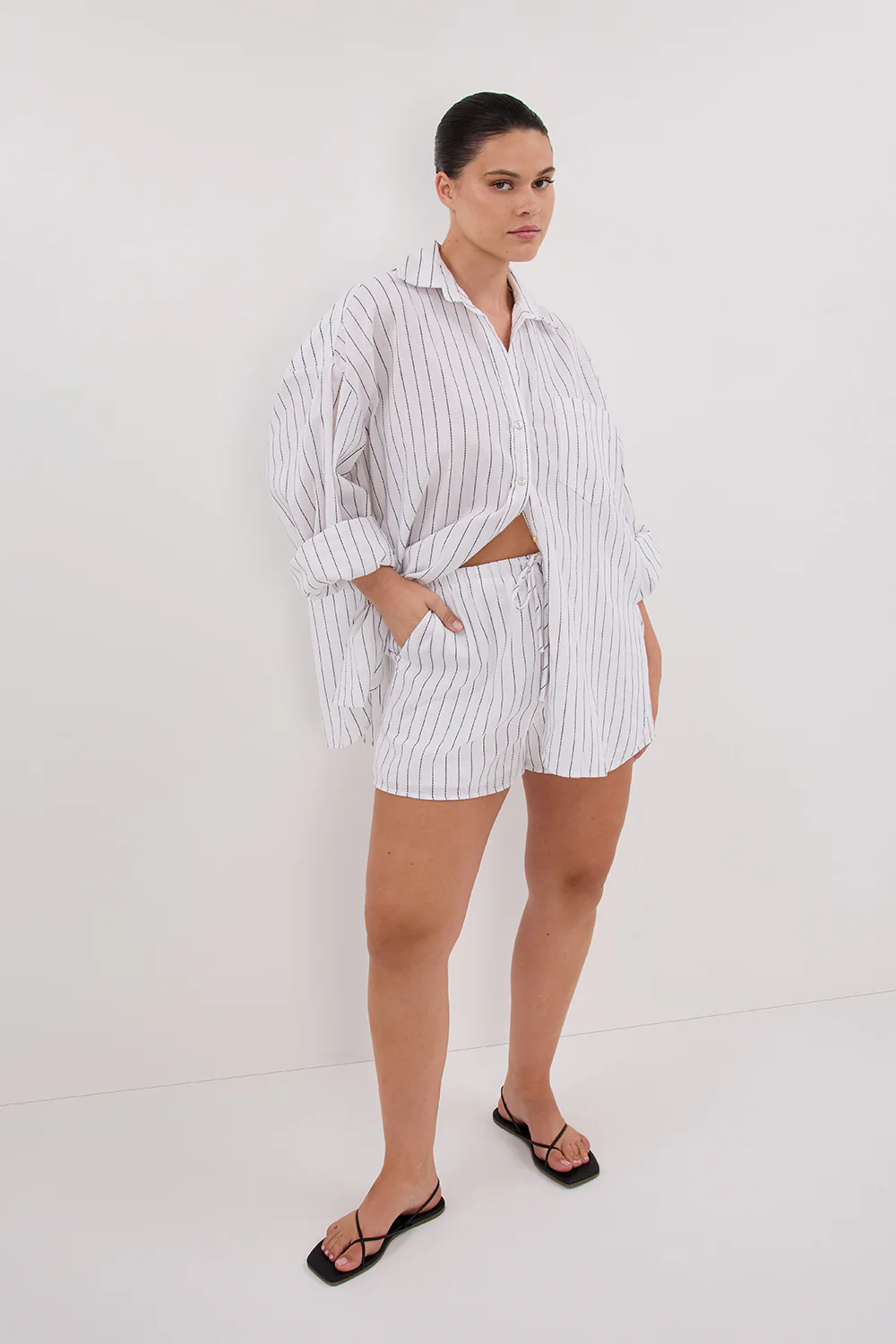 OLLIE WHITE STRIPE SHORT - Gamepaces