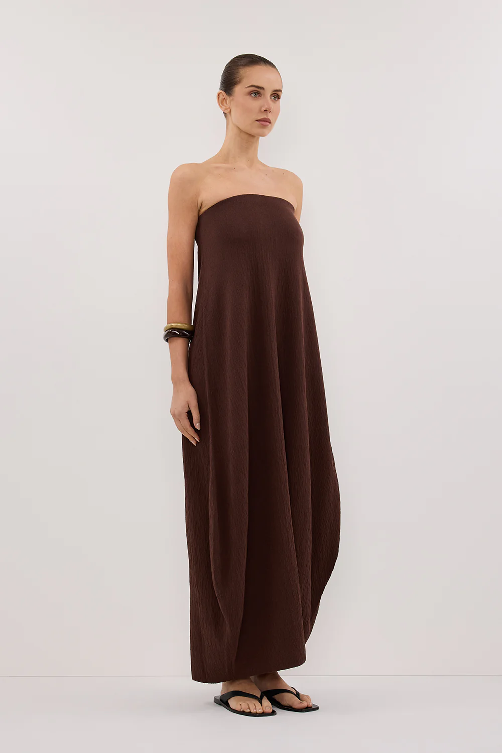 ALIAS CHOC TEXTURED KNIT STRAPLESS MIDI DRESS - Gamepaces