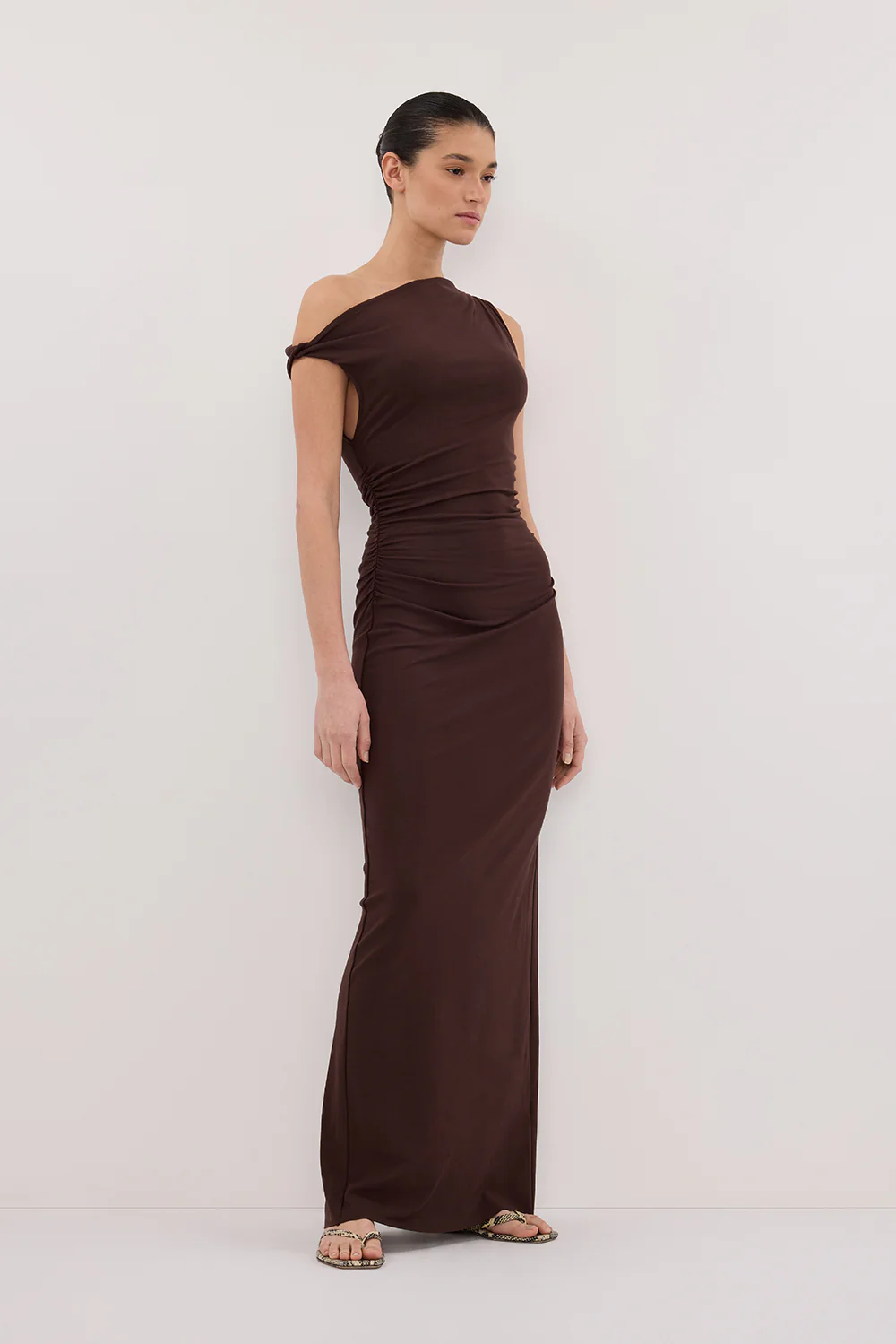 INEZ CHOC ASYM KNIT MIDI DRESS - Gamepaces