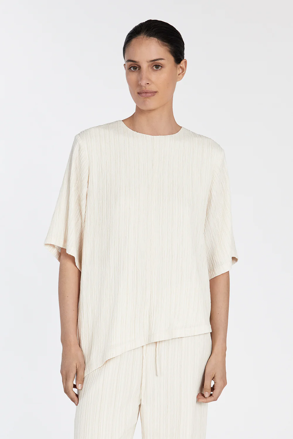 LOZ CREAM ASYM BOXY TEE - Gamepaces