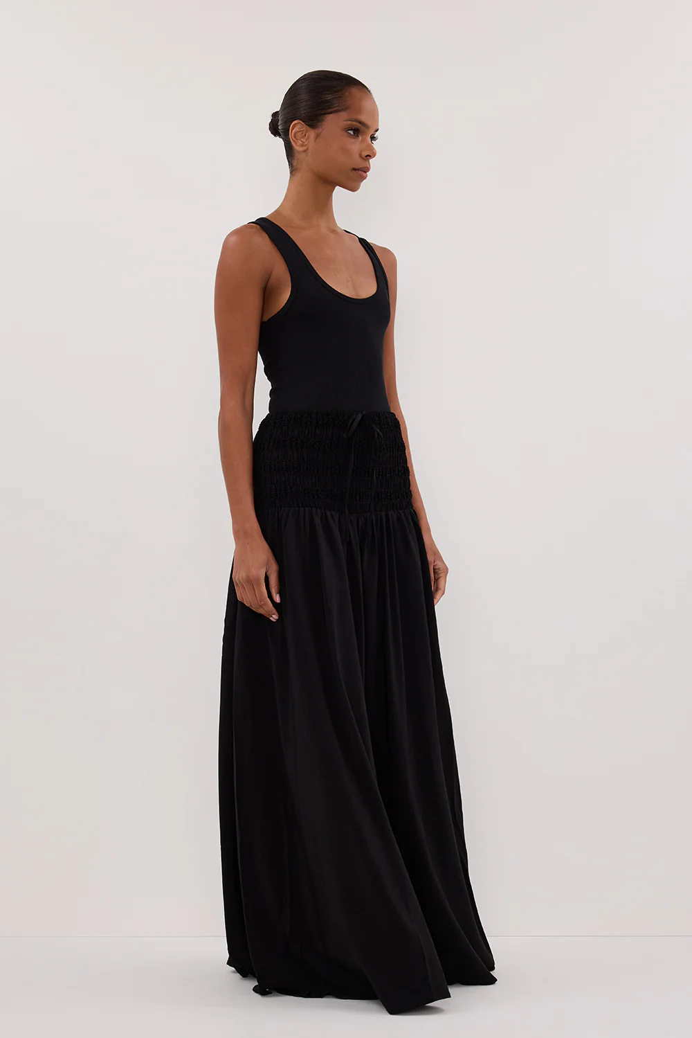 SIERRA BLACK TEXTURED MIDI SKIRT - Gamepaces