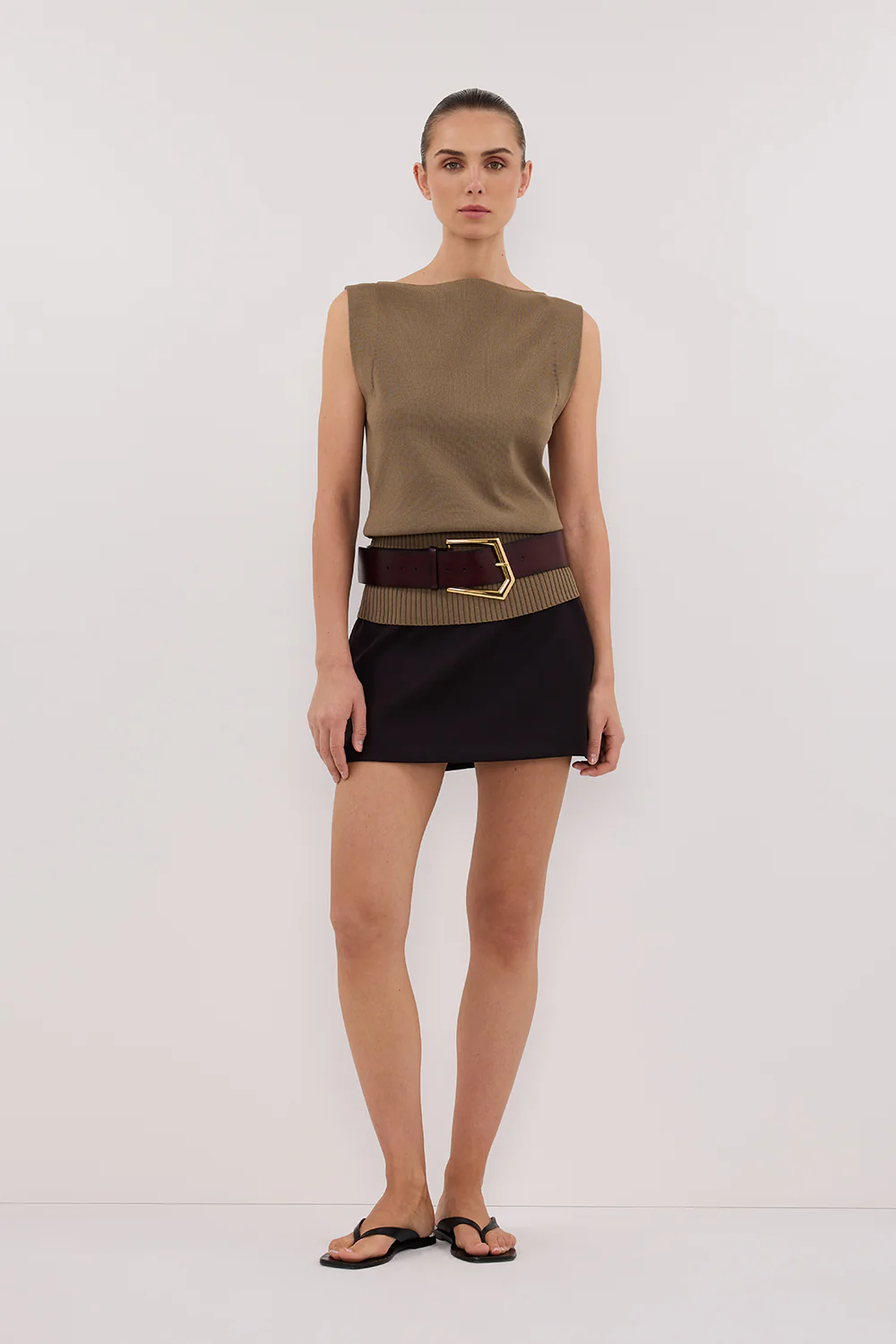 ELSA OLIVE SLEEVELESS KNIT TOP - Gamepaces